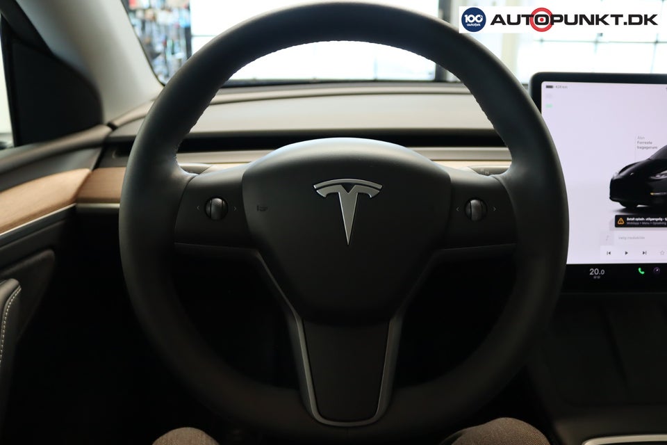 Tesla Model Y Long Range AWD 5d