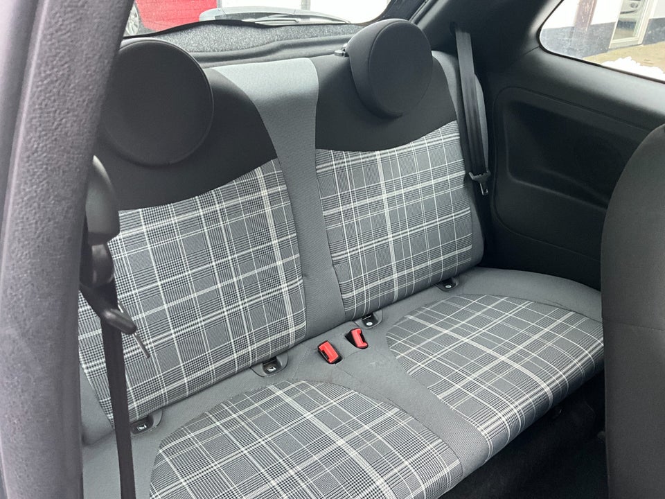 Fiat 500 1,0 Hybrid Lounge 3d