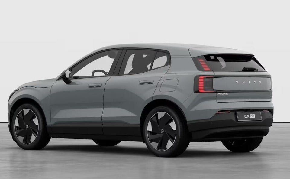 Volvo EX30 Extended Range Plus 5d