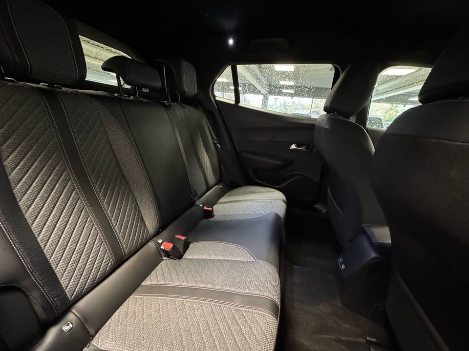 Peugeot e-2008 54 Allure 5d