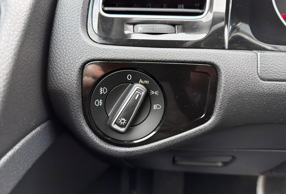 VW Golf VII 1,5 TSi 150 Highline DSG 5d