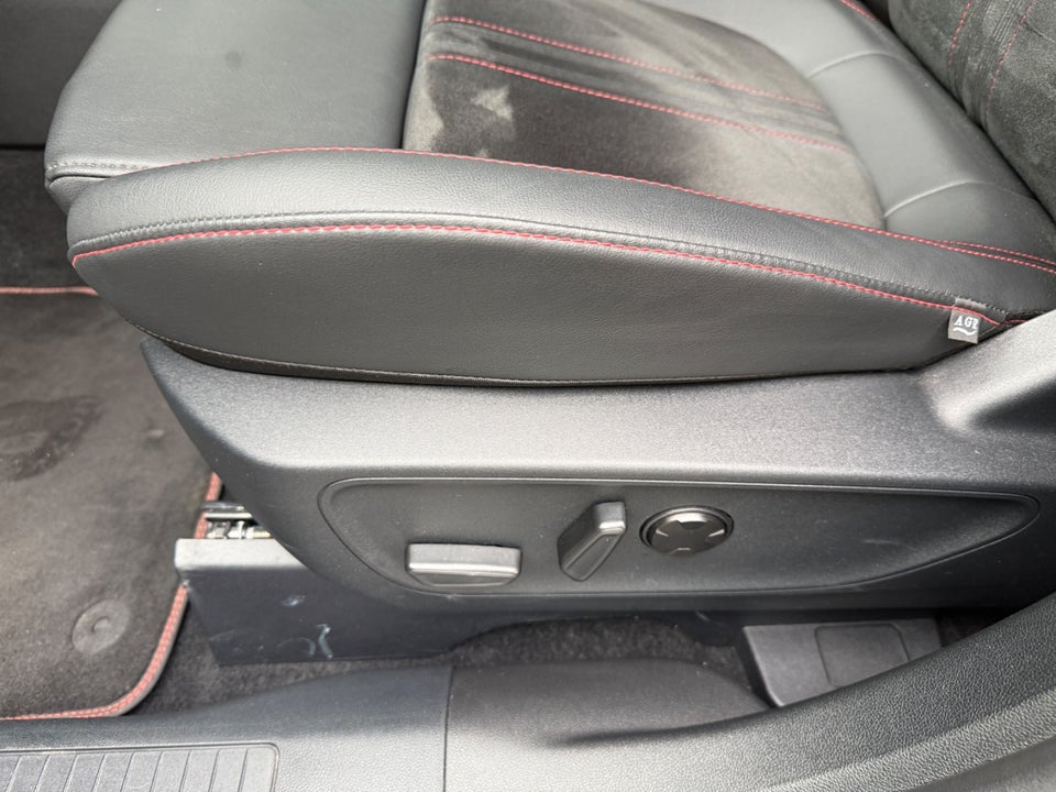 Ford Kuga 2,5 PHEV ST-Line X CVT 5d