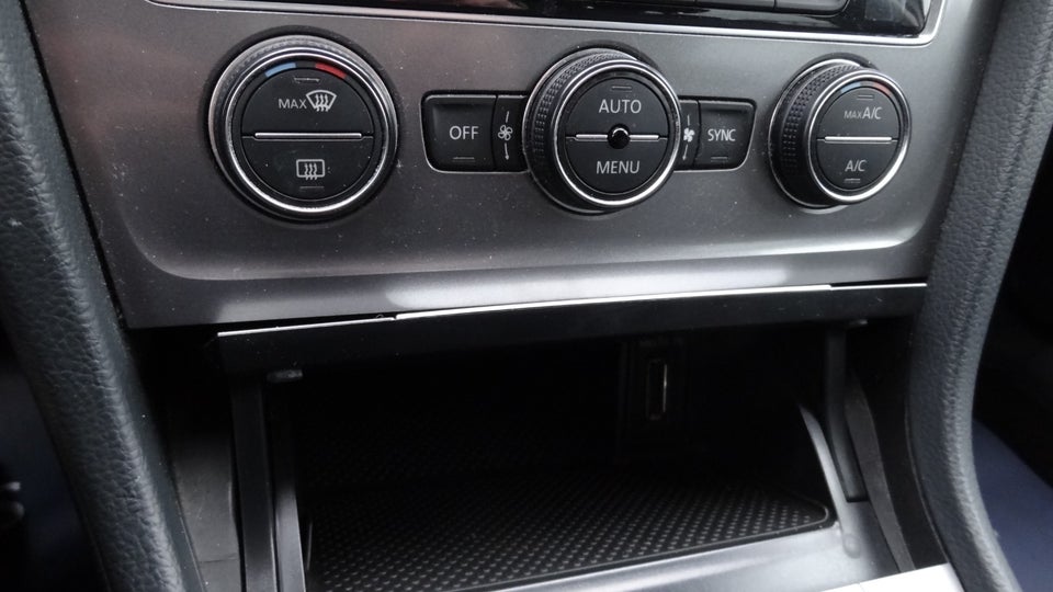 VW Golf VII 1,6 TDi 110 Trendline BM Van 5d