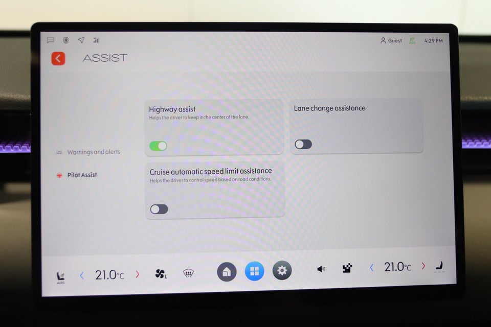 Lynk & Co 02 More 5d