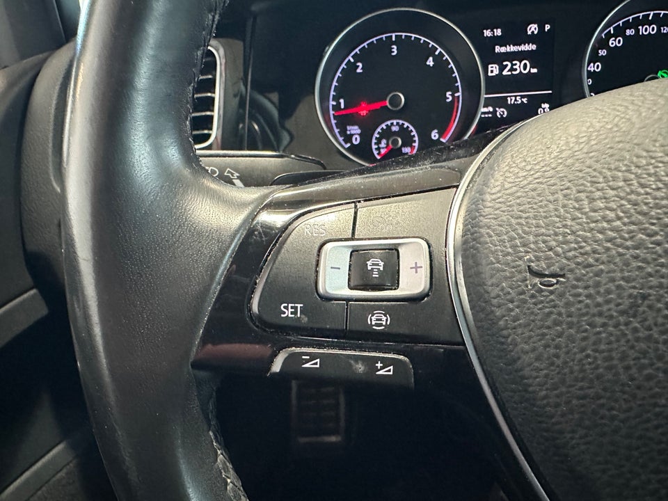 VW Golf VII 1,6 TDi 115 IQ.Drive DSG 5d