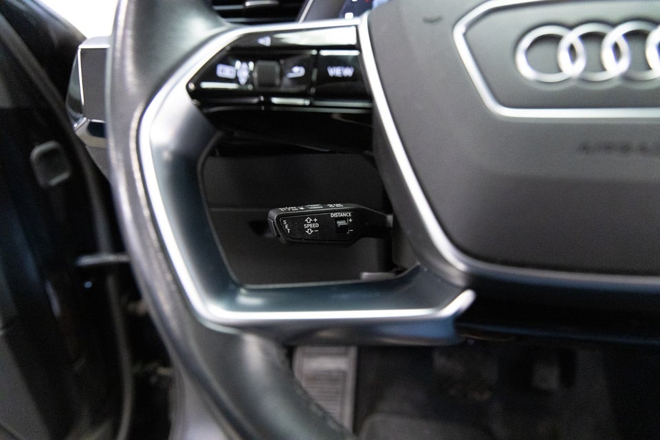 Audi e-tron 55 quattro 5d