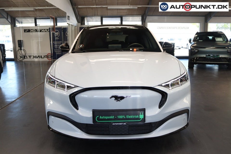 Ford Mustang Mach-E 75 Standard Range AWD 5d