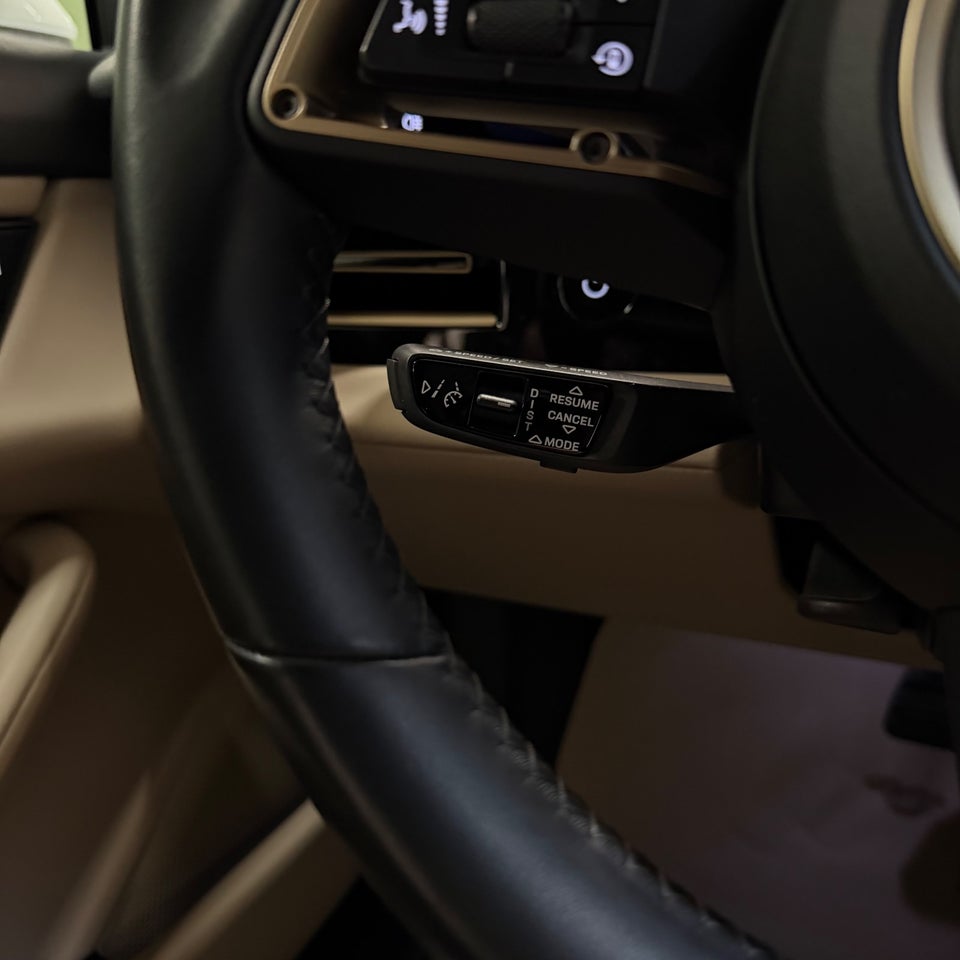 Porsche Taycan Performance+ Sport Turismo 5d