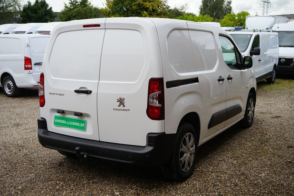 Peugeot Partner 1,5 BlueHDi 100 L1V1 Plus Van