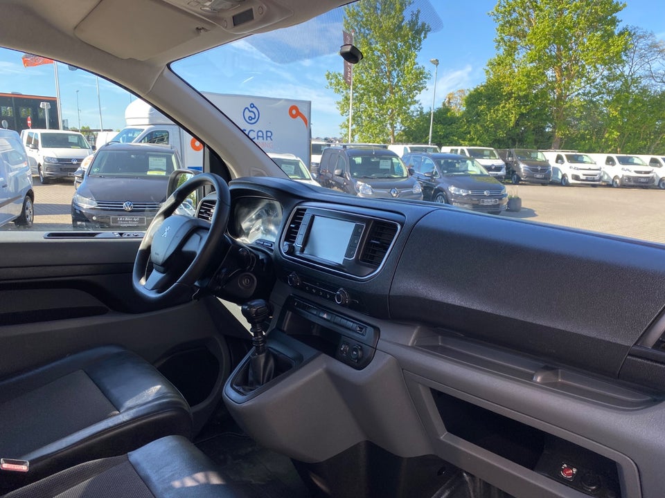 Peugeot Expert 2,0 BlueHDi 144 L2 Chassis 2d