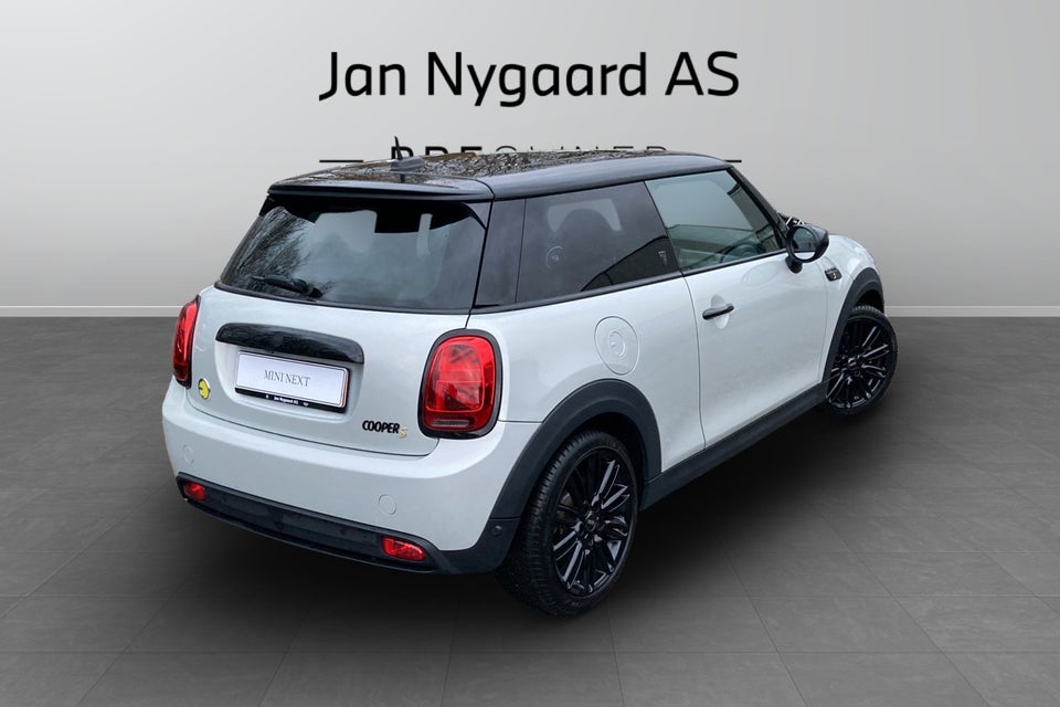 MINI Cooper SE Maximise 3d