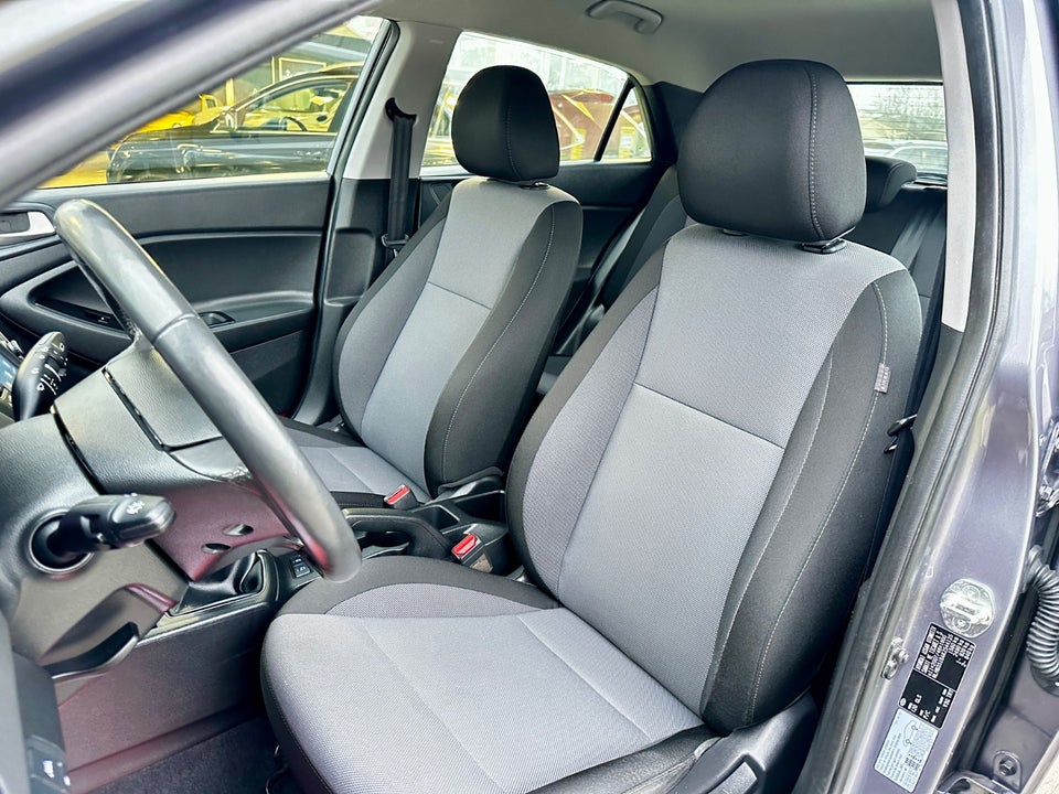 Hyundai i20 1,25 Trend 5d