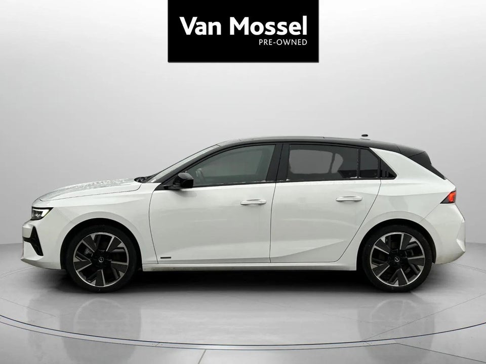 Opel Astra-e 54 Ultimate 5d