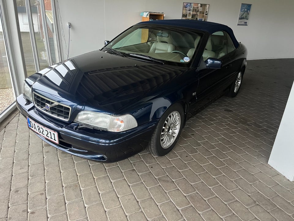 Volvo C70 2,4 T Cabriolet 2d