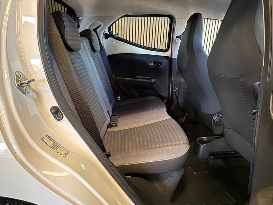 Toyota Aygo 1,0 VVT-i x-press 5d
