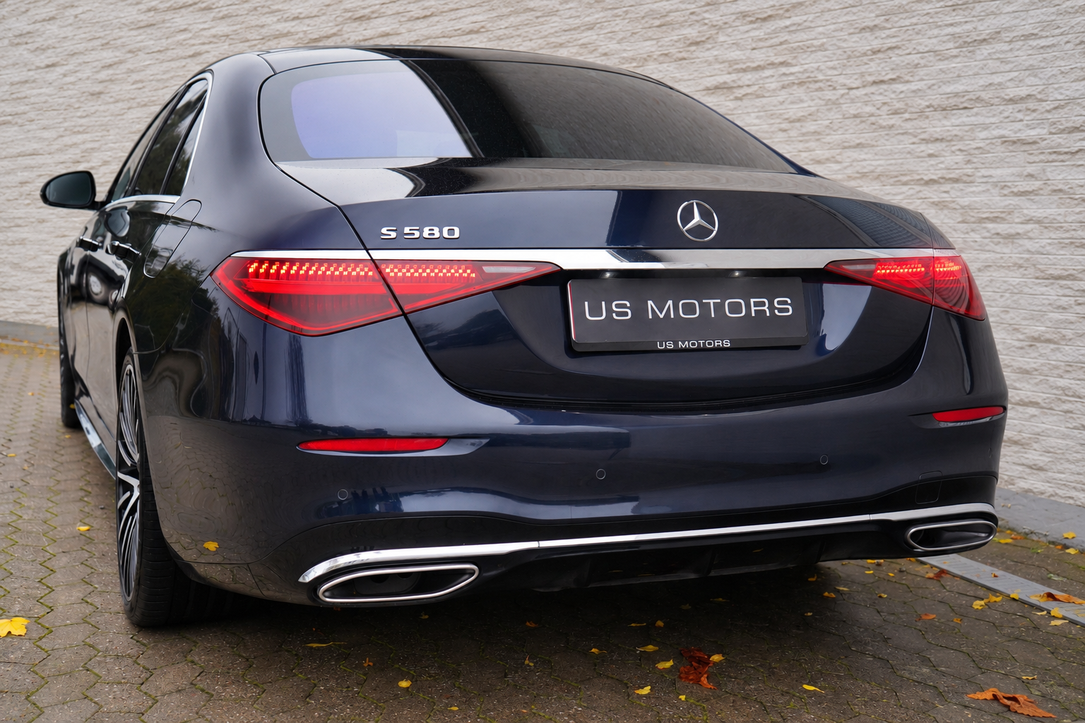 Mercedes-Benz S580 e 3,0 aut. lang 4d · 6