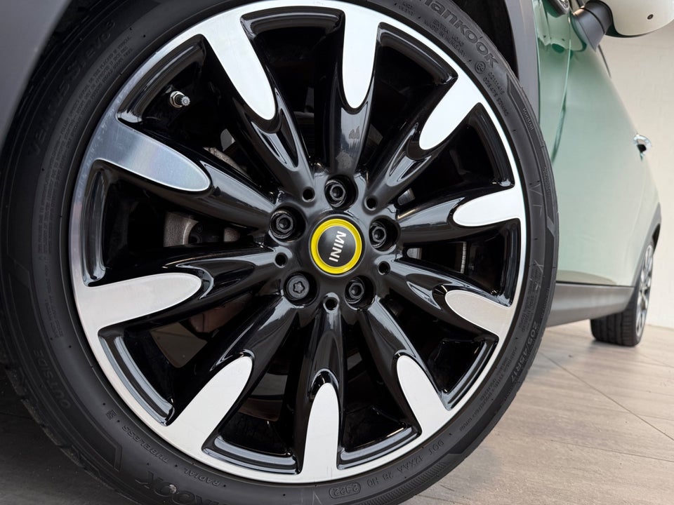 MINI Cooper SE Yours Trim 3d