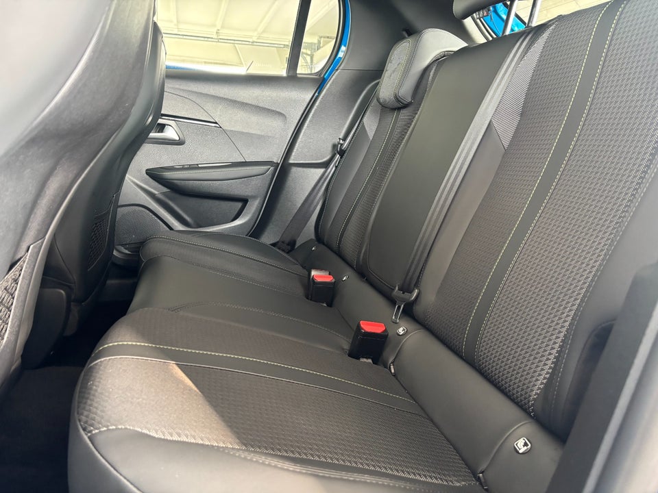 Peugeot e-208 50 GT 5d