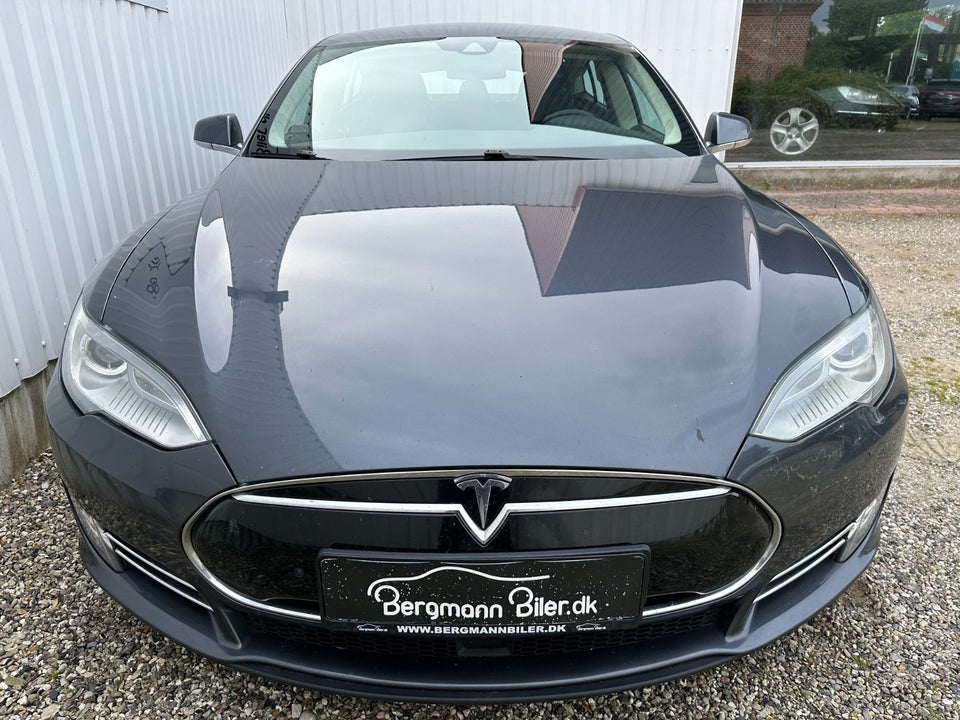 Tesla Model Y Long Range AWD 5d