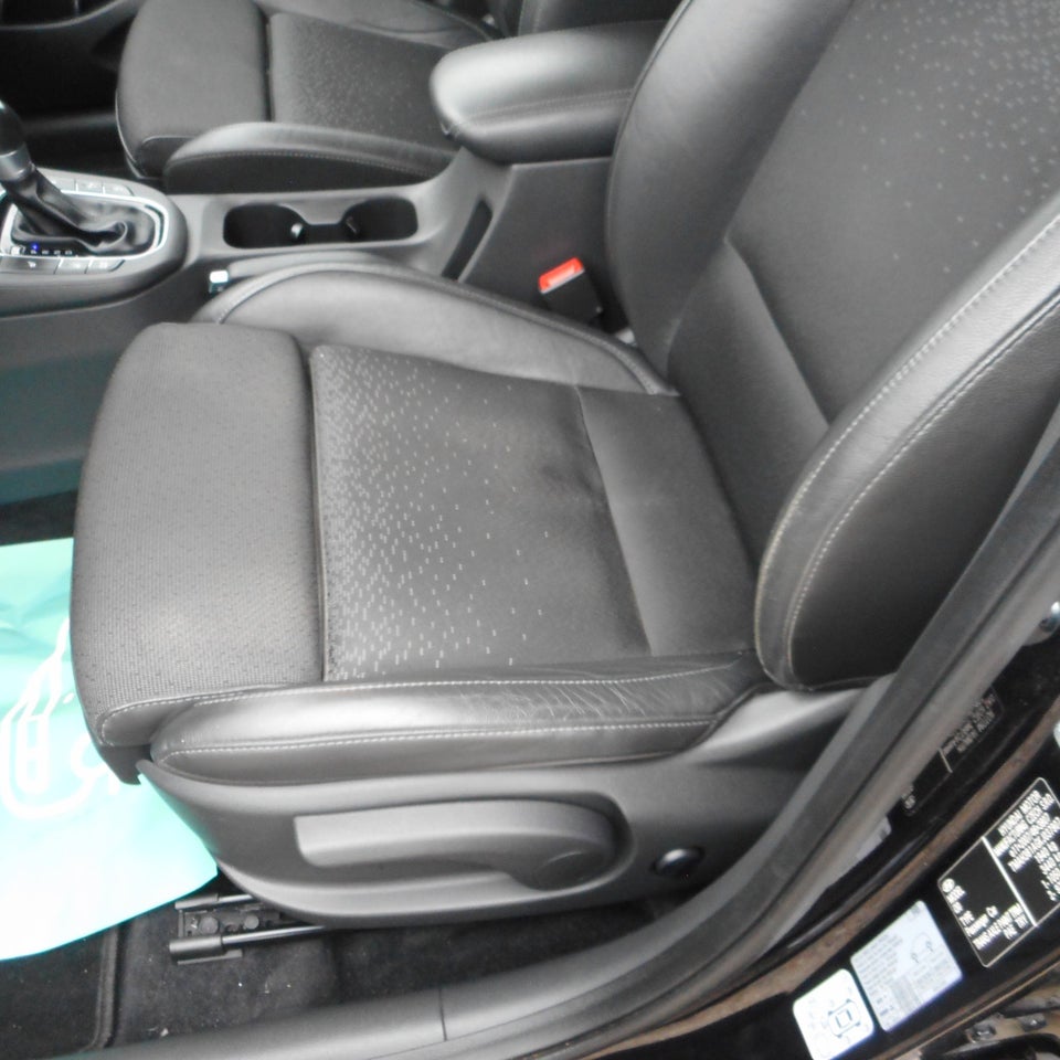 Hyundai i30 1,6 CRDi 136 Premium stc. DCT 5d
