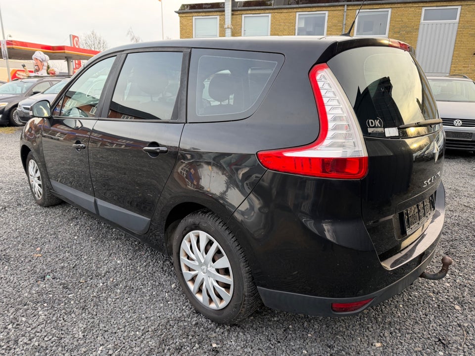 Renault Grand Scenic III 1,6 16V Expression 7prs 5d