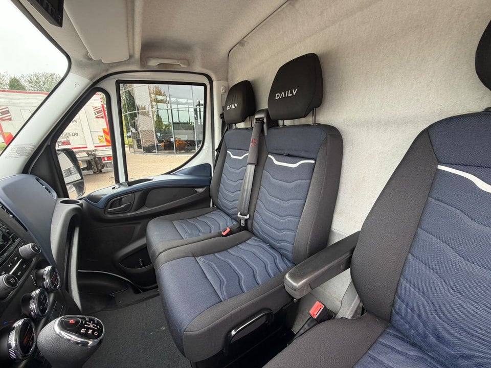 Iveco Daily 2,3 35S16 16m³ Van AG8