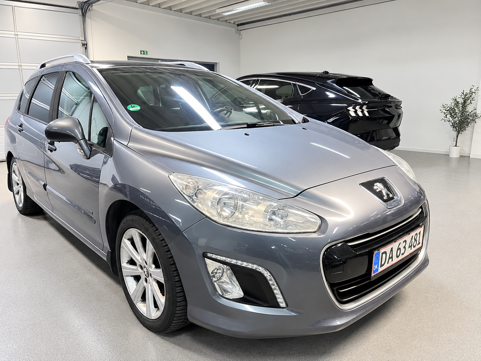 Peugeot 308 1,6 e-HDi 112 Sportium SW 7prs 5d