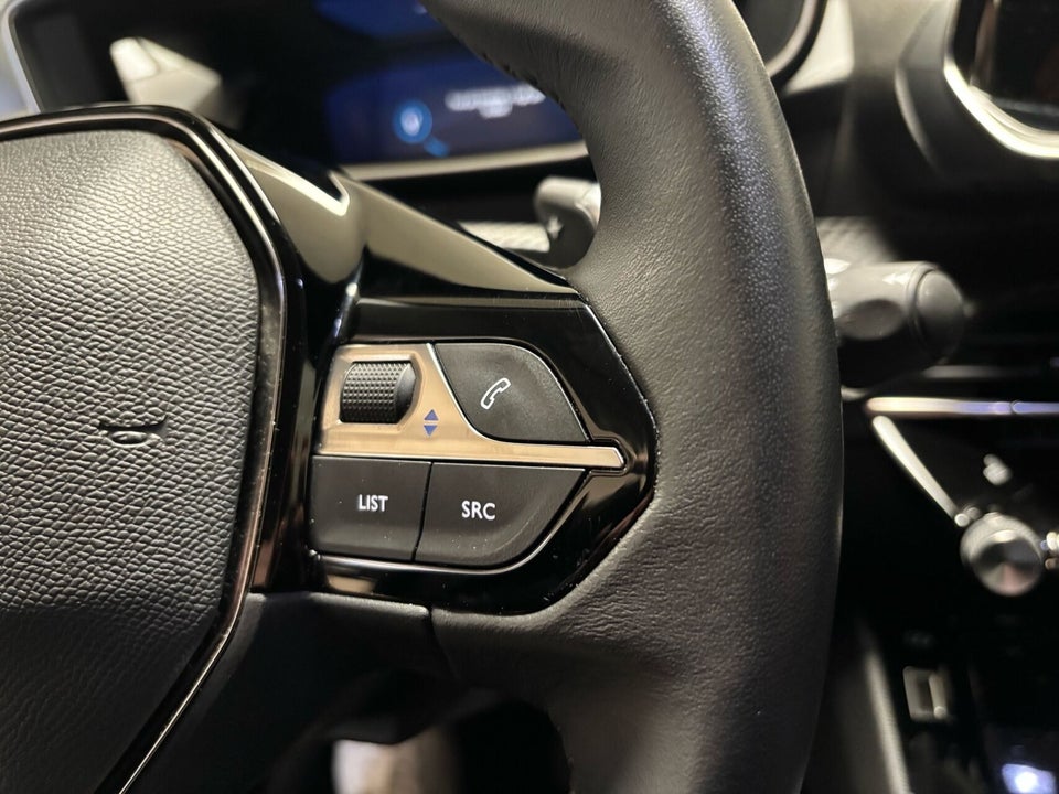 Peugeot 2008 1,2 PureTech 130 Platin Sport EAT8 5d