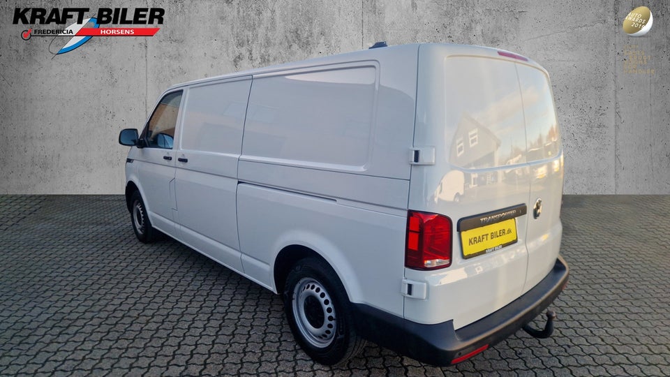 VW Transporter 2,0 TDi 110 Kassevogn lang