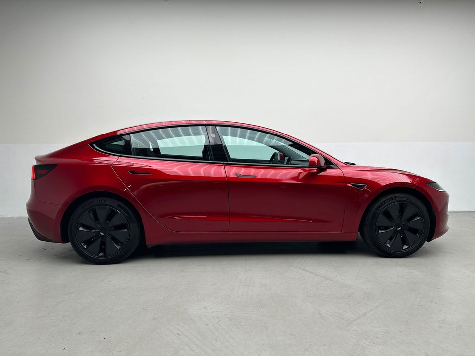 Tesla Model 3 RWD 4d