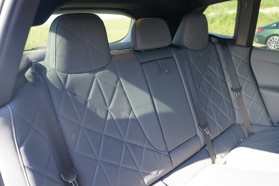 BMW iX xDrive40 Fully Charged Sport 5d
