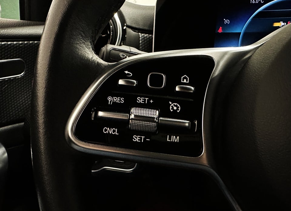 Mercedes A200 1,3 Progressive Line aut. 5d