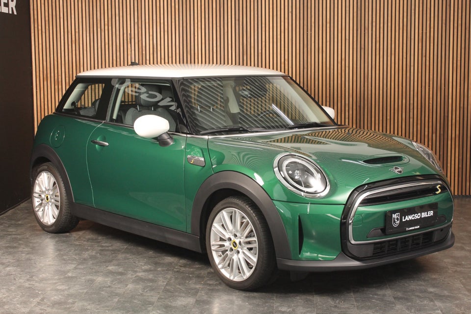 MINI Cooper SE Classic Trim 3d