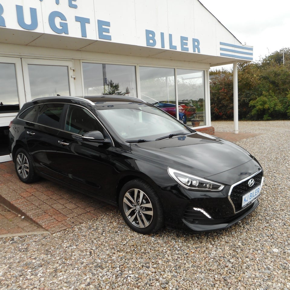 Hyundai i30 1,6 CRDi 136 Premium stc. DCT 5d