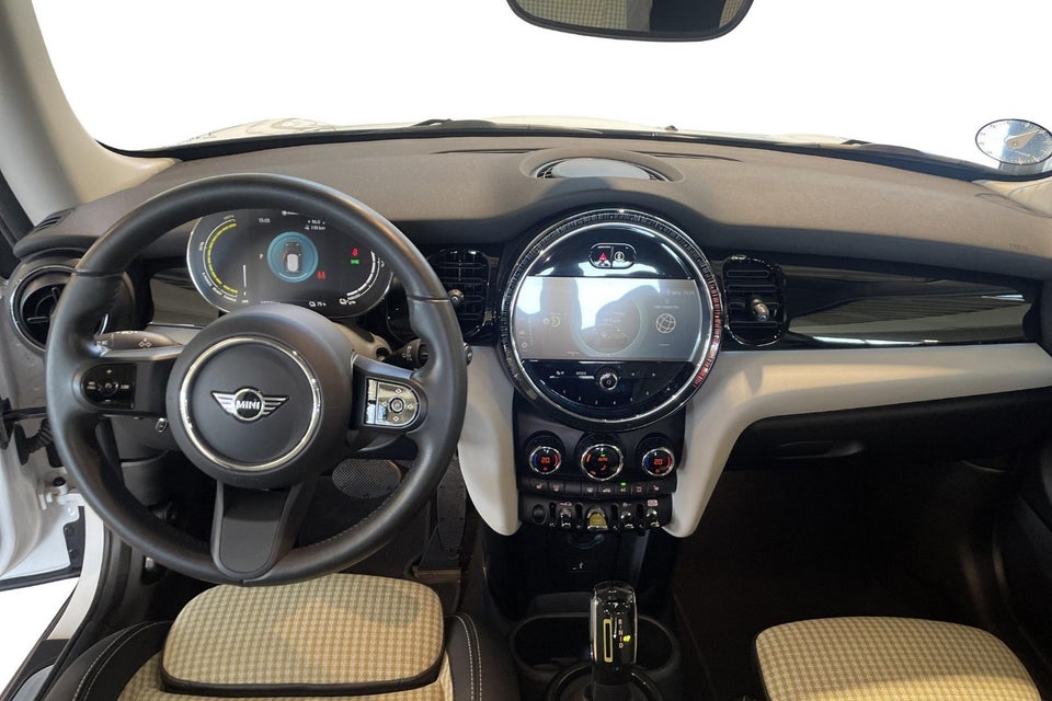 MINI Cooper SE Classic Trim 3d