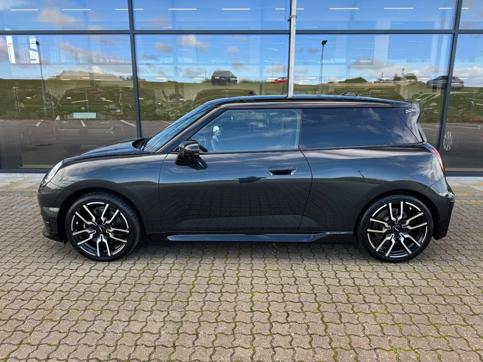 MINI Cooper SE JCW Trim XL 3d