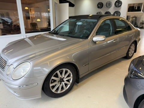 Mercedes E240 2,6 Avantgarde aut. 4d
