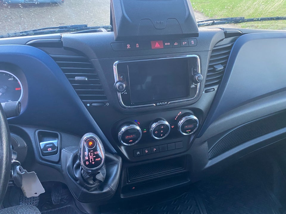 Iveco Daily 2,3 35S16 Alukasse m/lift AG8 2d