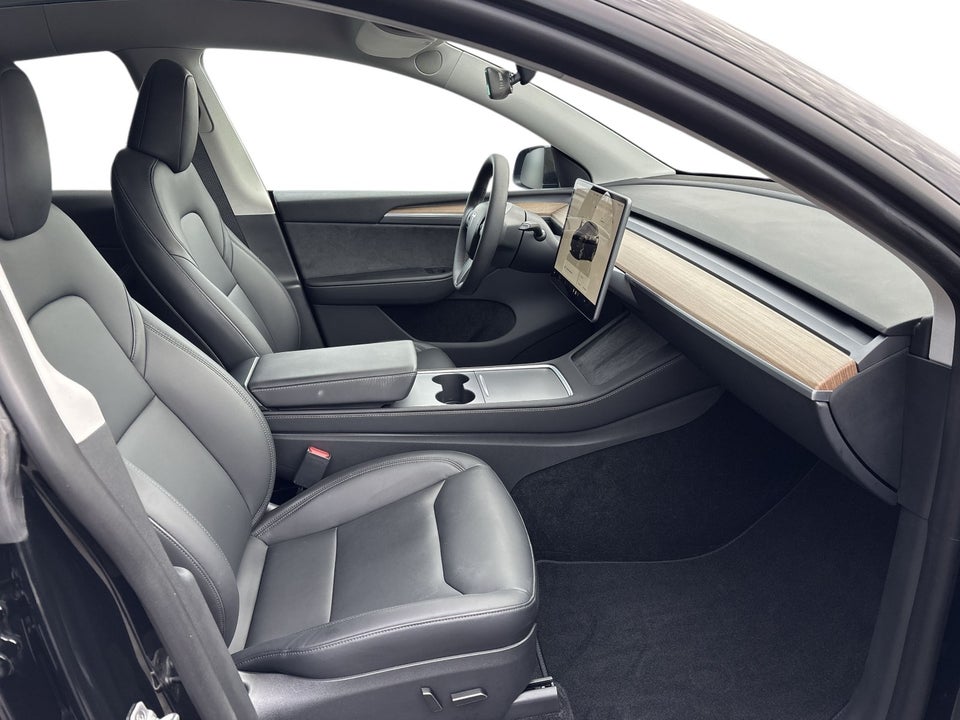 Tesla Model Y Long Range RWD 5d