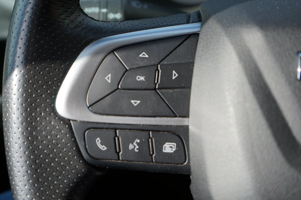 Iveco Daily 3,0 35S18 4100mm Box m/lift AG8