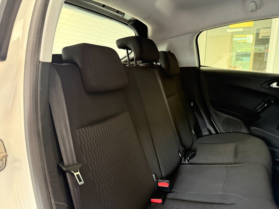 Peugeot 208 1,6 BlueHDi 100 Active 5d