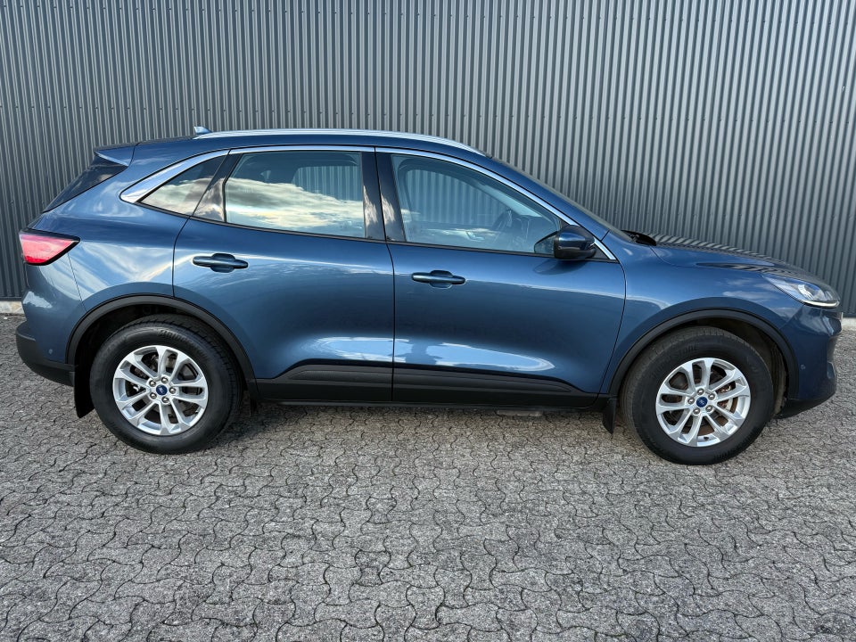 Ford Kuga 2,5 PHEV Titanium CVT 5d
