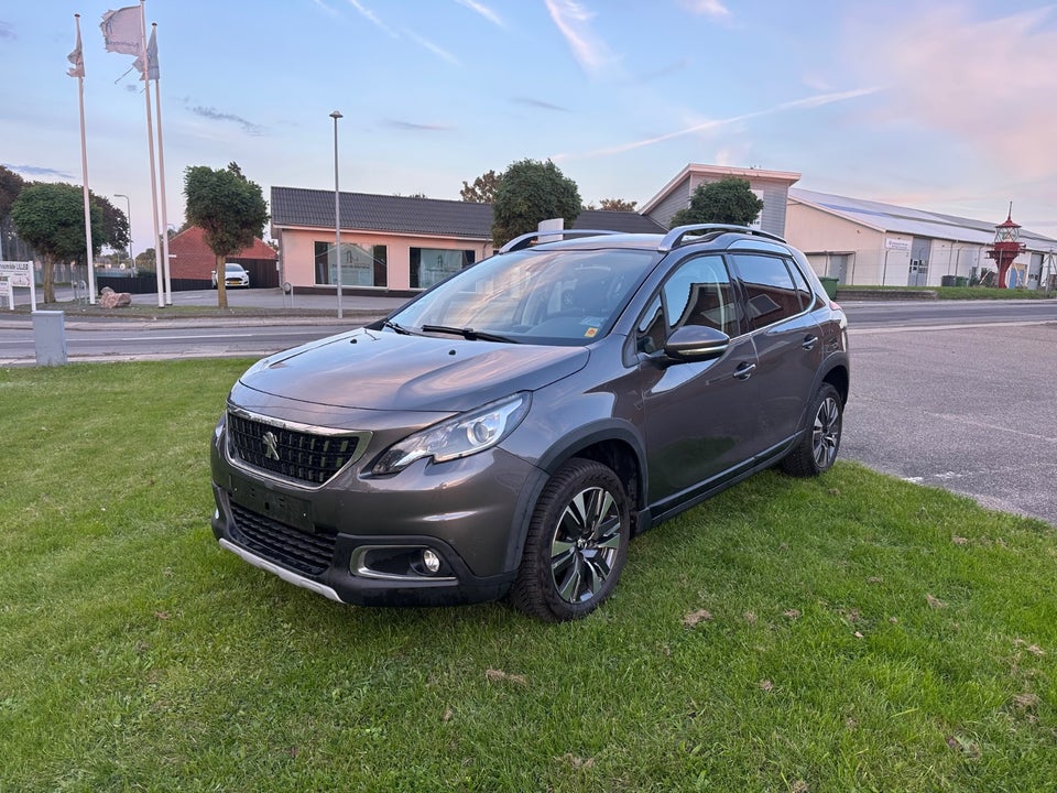 Peugeot 2008 1,2 e-THP 110 Allure Sky 5d