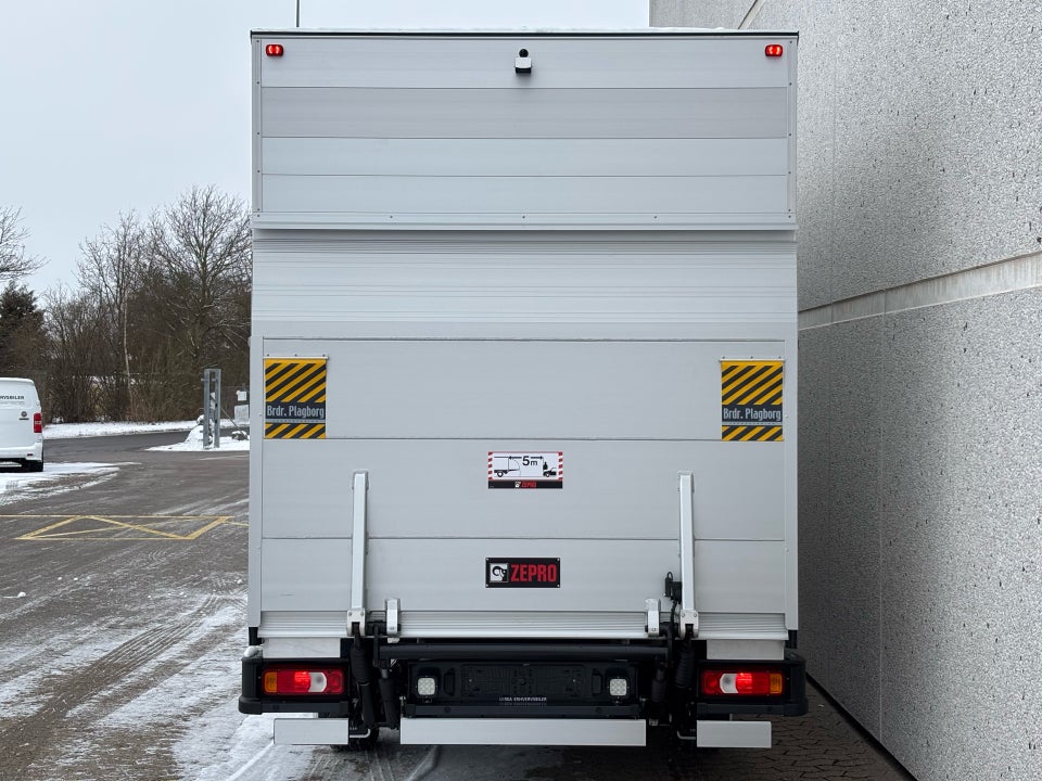 Iveco Daily 3,0 35S18 4100mm Box m/lift AG8