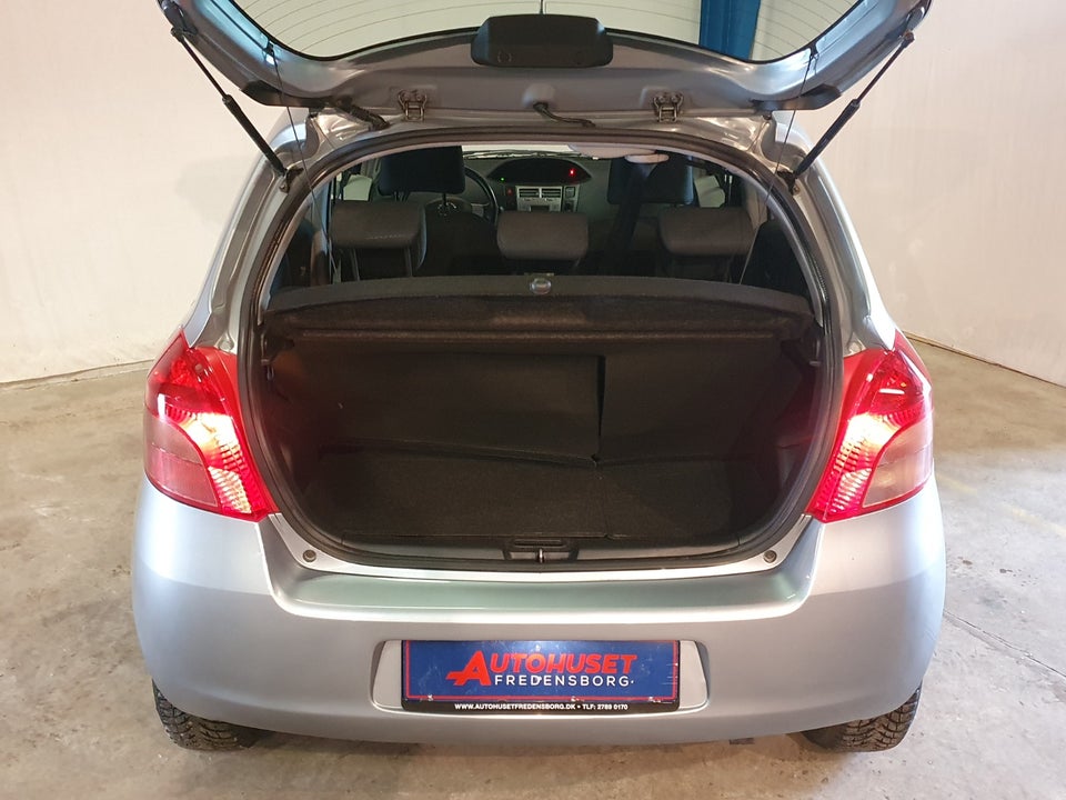 Toyota Yaris 1,3 Luna 5d