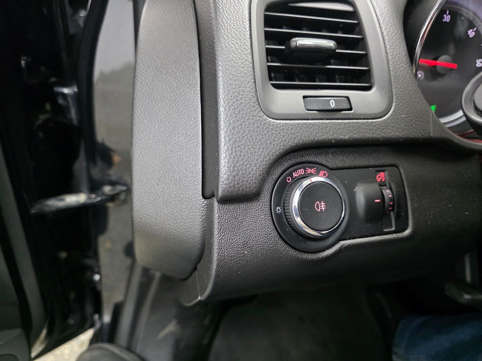 Opel Insignia 2,0 CDTi 160 Cosmo Sports Tourer eco 5d