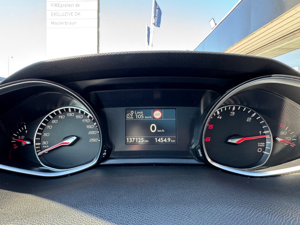 Peugeot 308 1,6 BlueHDi 120 Allure Sky SW 5d