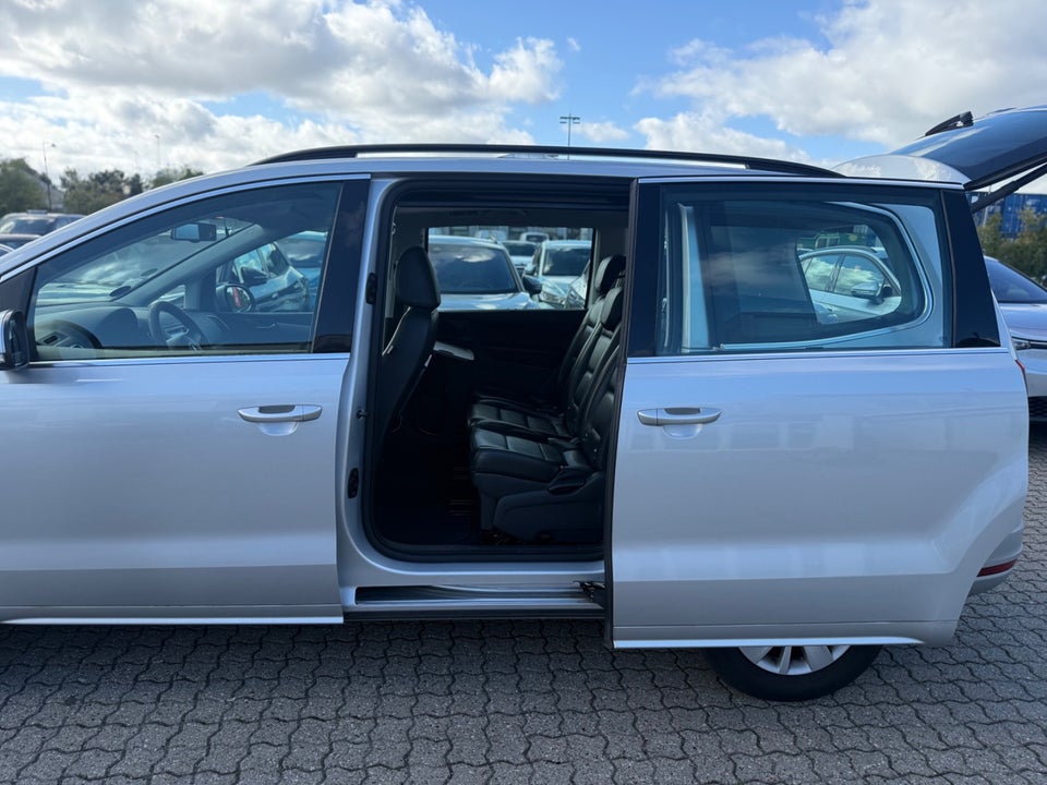 VW Sharan 2,0 TDi 140 Comfortline DSG BMT 5d