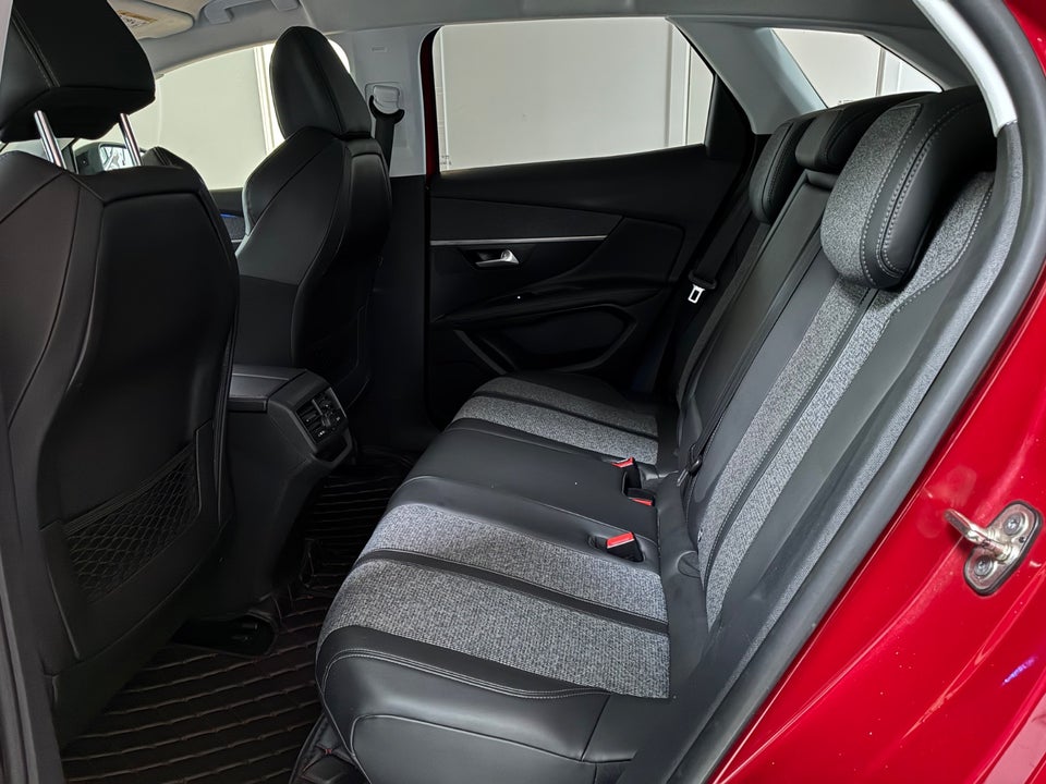 Peugeot 3008 1,6 e-THP 165 Allure EAT6 5d