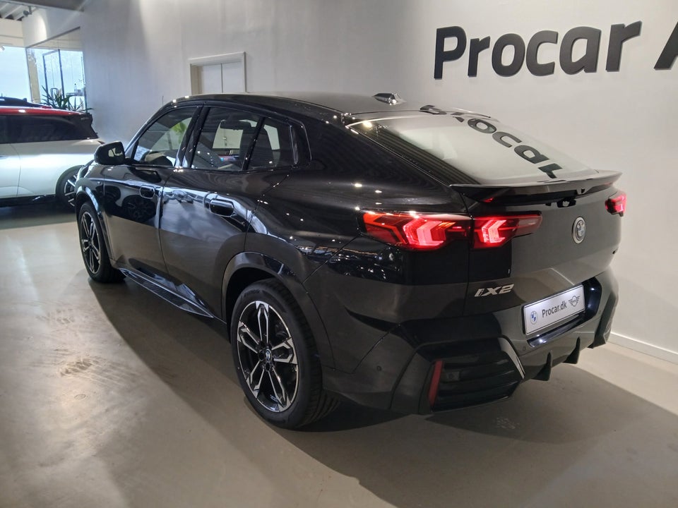 BMW iX2 eDrive20 Fully Charged M-Sport 5d